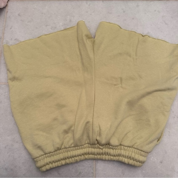 Missguided Yellow Sweat Shorts - Picture 4 of 4